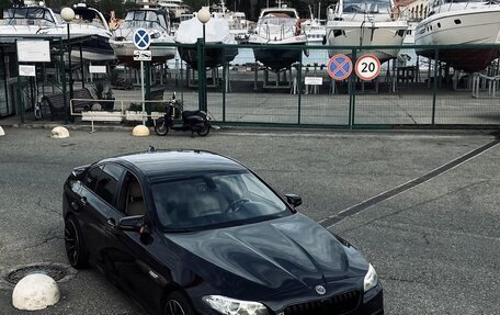 BMW 5 серия, 2014 год, 2 950 000 рублей, 1 фотография