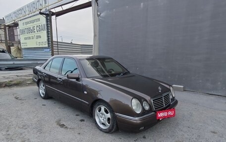 Mercedes-Benz E-Класс, 1997 год, 635 000 рублей, 7 фотография
