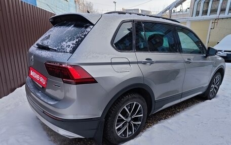 Volkswagen Tiguan II, 2019 год, 2 500 000 рублей, 4 фотография