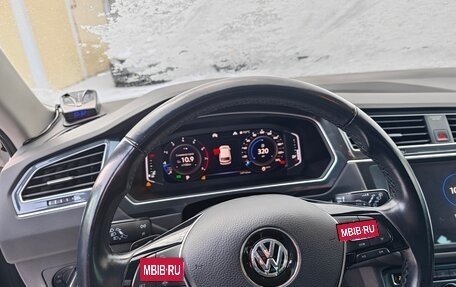 Volkswagen Tiguan II, 2019 год, 2 500 000 рублей, 2 фотография