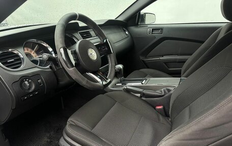 Ford Mustang VI рестайлинг, 2011 год, 1 830 000 рублей, 9 фотография