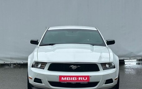 Ford Mustang VI рестайлинг, 2011 год, 1 830 000 рублей, 2 фотография