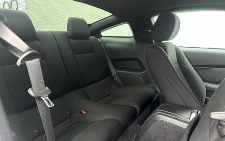 Ford Mustang VI рестайлинг, 2011 год, 1 830 000 рублей, 13 фотография