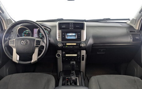 Toyota Land Cruiser Prado 150 рестайлинг 2, 2012 год, 2 900 000 рублей, 23 фотография