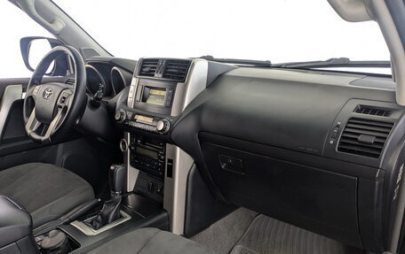 Toyota Land Cruiser Prado 150 рестайлинг 2, 2012 год, 2 900 000 рублей, 20 фотография