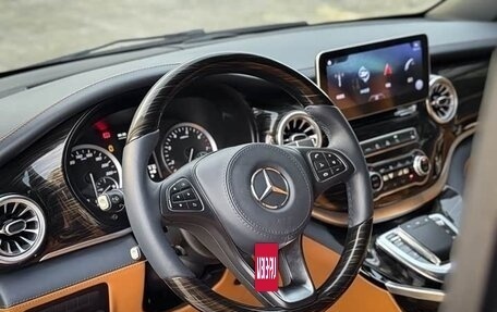 Mercedes-Benz Vito, 2022 год, 3 200 000 рублей, 12 фотография