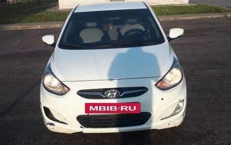Hyundai Solaris II рестайлинг, 2011 год, 880 000 рублей, 5 фотография