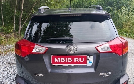 Toyota RAV4, 2014 год, 2 200 000 рублей, 2 фотография
