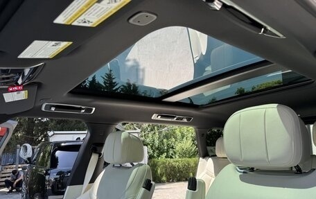 Land Rover Range Rover IV рестайлинг, 2022 год, 14 400 000 рублей, 16 фотография