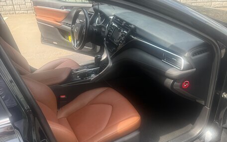 Toyota Camry, 2018 год, 2 500 000 рублей, 6 фотография