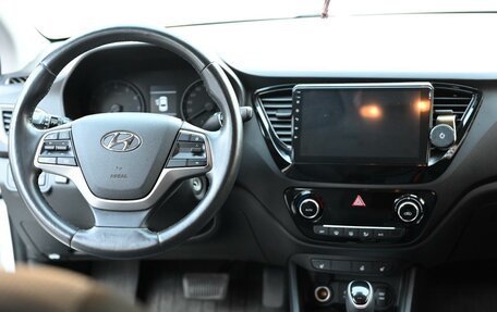 Hyundai Solaris II рестайлинг, 2017 год, 1 399 000 рублей, 9 фотография