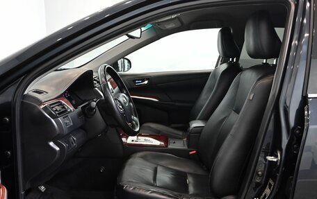 Toyota Camry, 2012 год, 1 600 000 рублей, 10 фотография