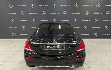 Mercedes-Benz E-Класс, 2018 год, 3 447 000 рублей, 6 фотография