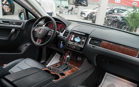 Volkswagen Touareg III, 2010 год, 1 499 000 рублей, 10 фотография