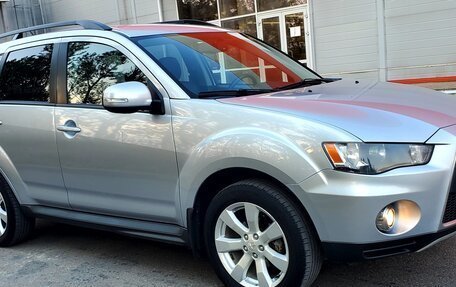 Mitsubishi Outlander III рестайлинг 3, 2011 год, 1 220 000 рублей, 4 фотография