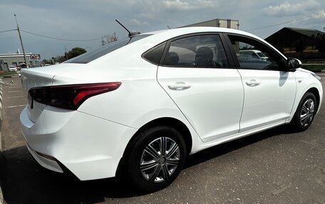 Hyundai Solaris II рестайлинг, 2017 год, 800 000 рублей, 5 фотография