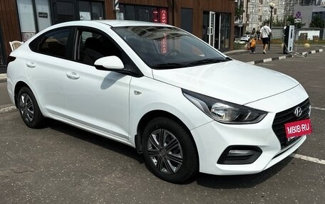 Hyundai Solaris II рестайлинг, 2017 год, 800 000 рублей, 2 фотография