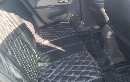 Chevrolet Cruze II, 2010 год, 580 000 рублей, 6 фотография