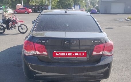 Chevrolet Cruze II, 2010 год, 580 000 рублей, 2 фотография