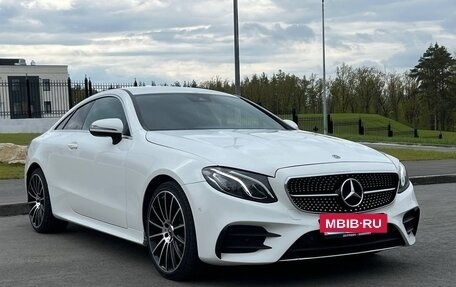 Mercedes-Benz E-Класс, 2018 год, 3 000 000 рублей, 4 фотография