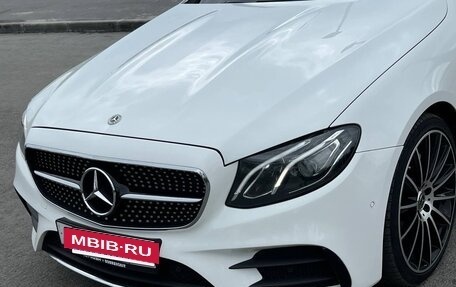 Mercedes-Benz E-Класс, 2018 год, 3 000 000 рублей, 3 фотография