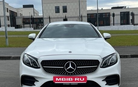 Mercedes-Benz E-Класс, 2018 год, 3 000 000 рублей, 2 фотография