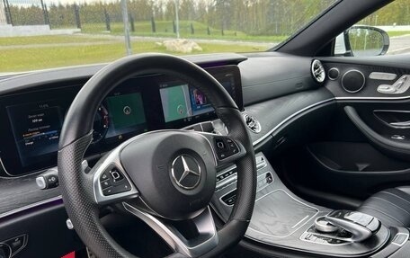 Mercedes-Benz E-Класс, 2018 год, 3 000 000 рублей, 21 фотография
