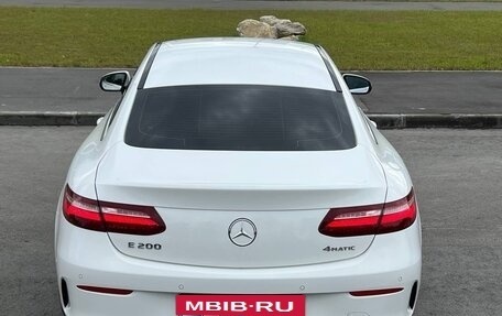 Mercedes-Benz E-Класс, 2018 год, 3 000 000 рублей, 15 фотография