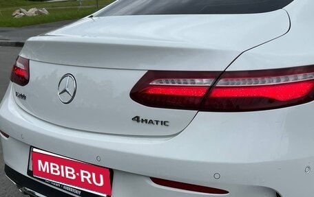 Mercedes-Benz E-Класс, 2018 год, 3 000 000 рублей, 14 фотография