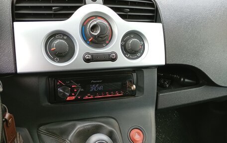 Renault Kangoo II рестайлинг, 2013 год, 850 000 рублей, 7 фотография