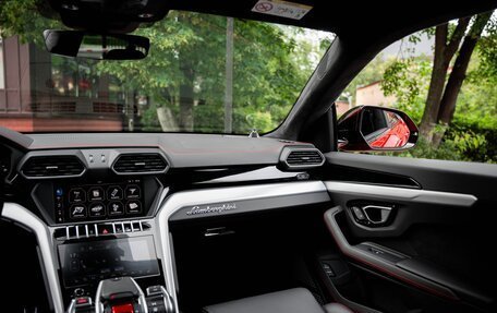Lamborghini Urus I, 2019 год, 22 500 000 рублей, 23 фотография