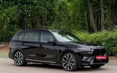 BMW X7, 2022 год, 13 000 000 рублей, 3 фотография