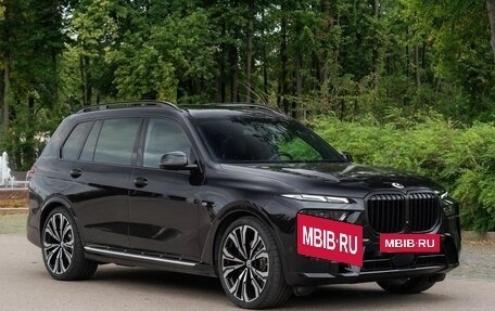 BMW X7, 2022 год, 13 000 000 рублей, 2 фотография