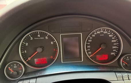Audi A4, 2006 год, 912 000 рублей, 7 фотография