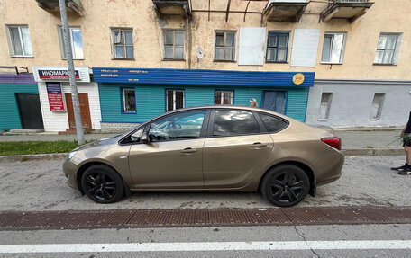 Opel Astra J, 2012 год, 1 050 000 рублей, 2 фотография