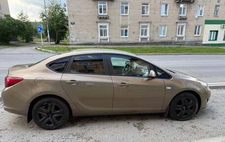 Opel Astra J, 2012 год, 1 050 000 рублей, 6 фотография
