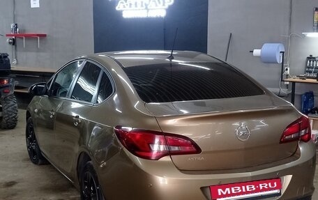 Opel Astra J, 2012 год, 1 050 000 рублей, 5 фотография