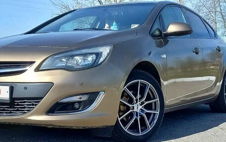 Opel Astra J, 2012 год, 1 050 000 рублей, 11 фотография
