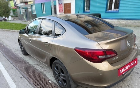 Opel Astra J, 2012 год, 1 050 000 рублей, 7 фотография