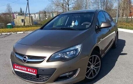 Opel Astra J, 2012 год, 1 050 000 рублей, 9 фотография