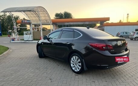 Opel Astra J, 2013 год, 1 035 000 рублей, 2 фотография