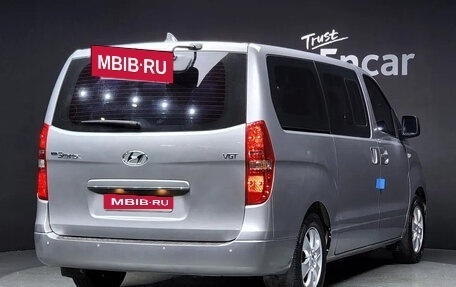 Hyundai Grand Starex Grand Starex I рестайлинг 2, 2021 год, 2 780 000 рублей, 5 фотография