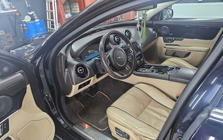 Jaguar XJ IV (X351), 2013 год, 2 400 000 рублей, 7 фотография