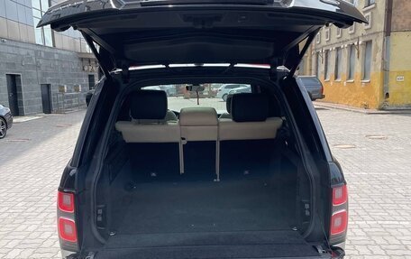 Land Rover Range Rover IV рестайлинг, 2018 год, 5 800 000 рублей, 11 фотография