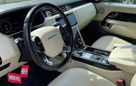 Land Rover Range Rover IV рестайлинг, 2018 год, 5 800 000 рублей, 13 фотография