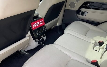 Land Rover Range Rover IV рестайлинг, 2018 год, 5 800 000 рублей, 15 фотография