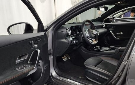 Mercedes-Benz A-Класс AMG, 2021 год, 2 600 006 рублей, 9 фотография