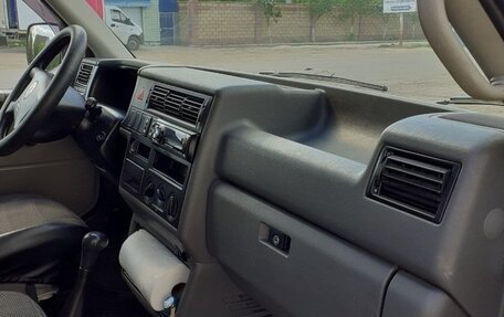 Volkswagen Transporter T4, 2002 год, 1 100 000 рублей, 4 фотография