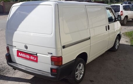 Volkswagen Transporter T4, 2002 год, 1 100 000 рублей, 3 фотография