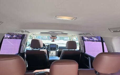Toyota Land Cruiser 200, 2016 год, 7 000 000 рублей, 17 фотография